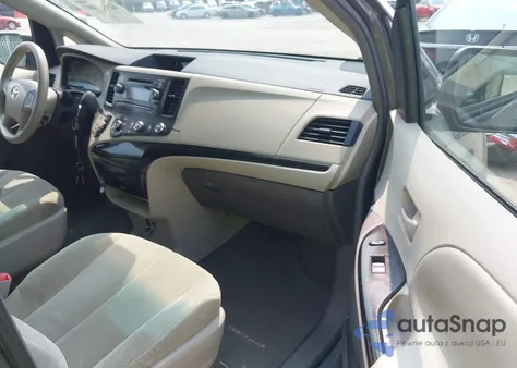 2011 Toyota Sienna V6 7 Passenger z USA, uszkodzony, nr VIN 5TDZK3DCXBS059225